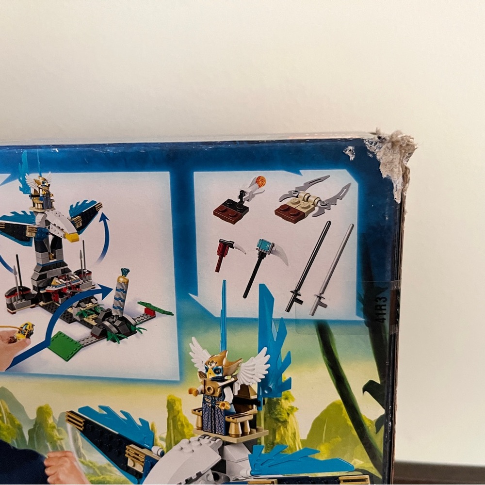 LEGO Legends of Chima Eagles' Castle Set - Picture 3 of 3